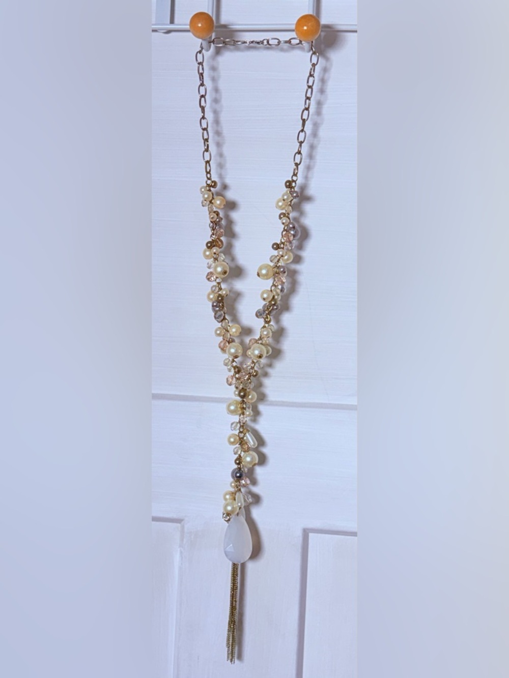 Elegant Pearl Cluster Necklace - Cream & Gold